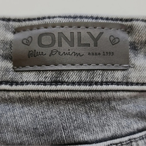 ⭐️3/ $30⭐️ ONLY Women's Onlblush Mid Skinny Raw Hem Jean Grey Wash Denim Sz M/32 - Picture 8 of 16